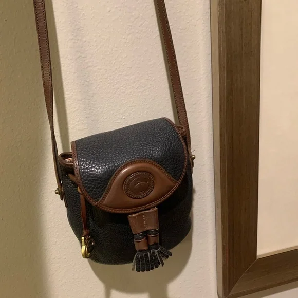 Vintage Dooney & Burke Crossbody bag - Picture 6 of 10